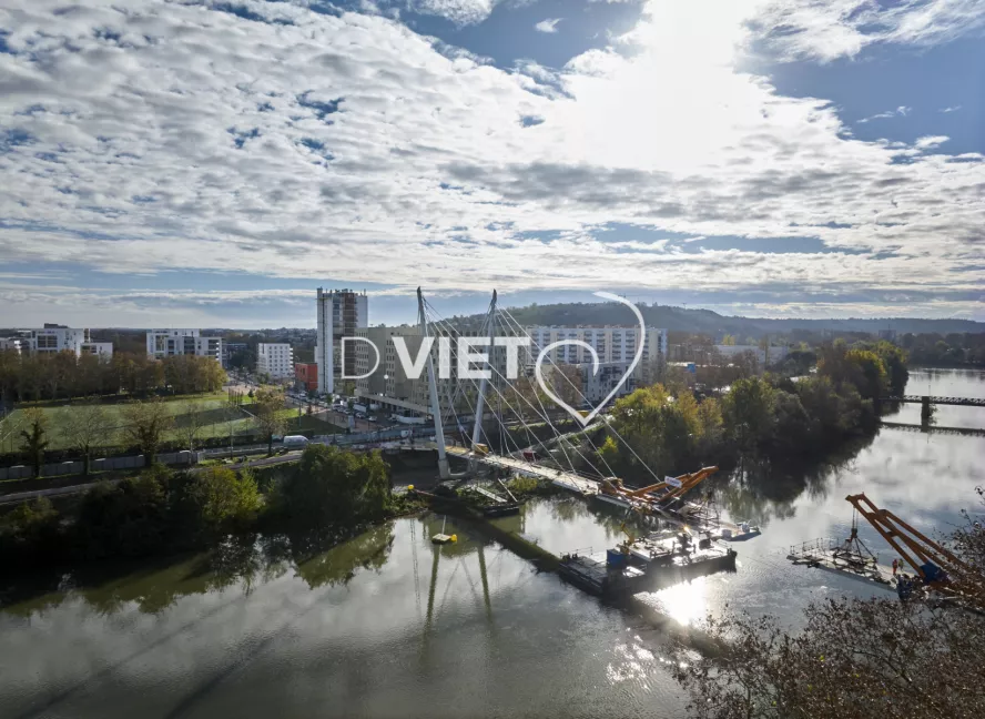 Photo TOULOUSE by VIET - Passerelle d'empalot et Garonne