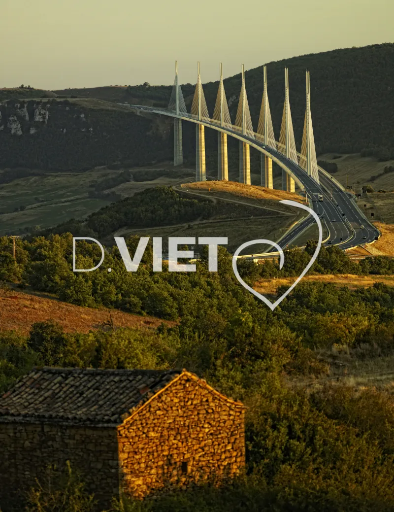 Photo TOULOUSE by VIET - Viaduc de Millau