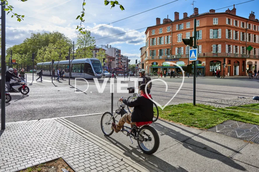 Photo TOULOUSE by VIET - Ambiance pres tribunal de grande instance