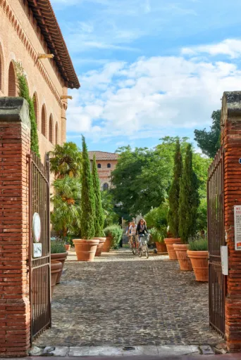 Photo TOULOUSE by VIET - VELO VISITE GUIDE