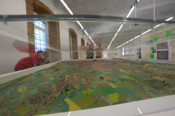 Photo TOULOUSE by VIET - Maquettes d'architecture et projets urbains (1960-2022)