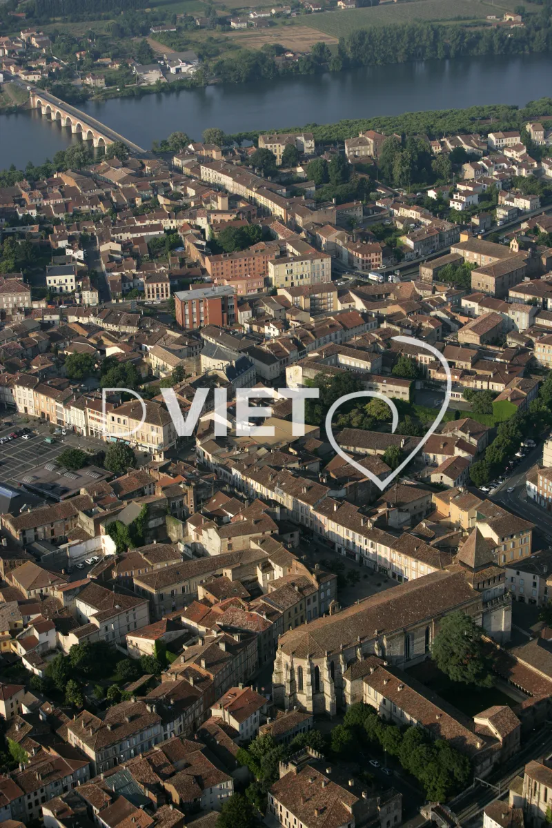 Photo TOULOUSE by VIET - 82 MOISSAC ©VIET 361.com