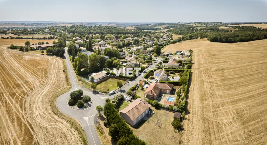 Photo TOULOUSE by VIET - AIGREFEUILLE Habitat Pavillonnaire
