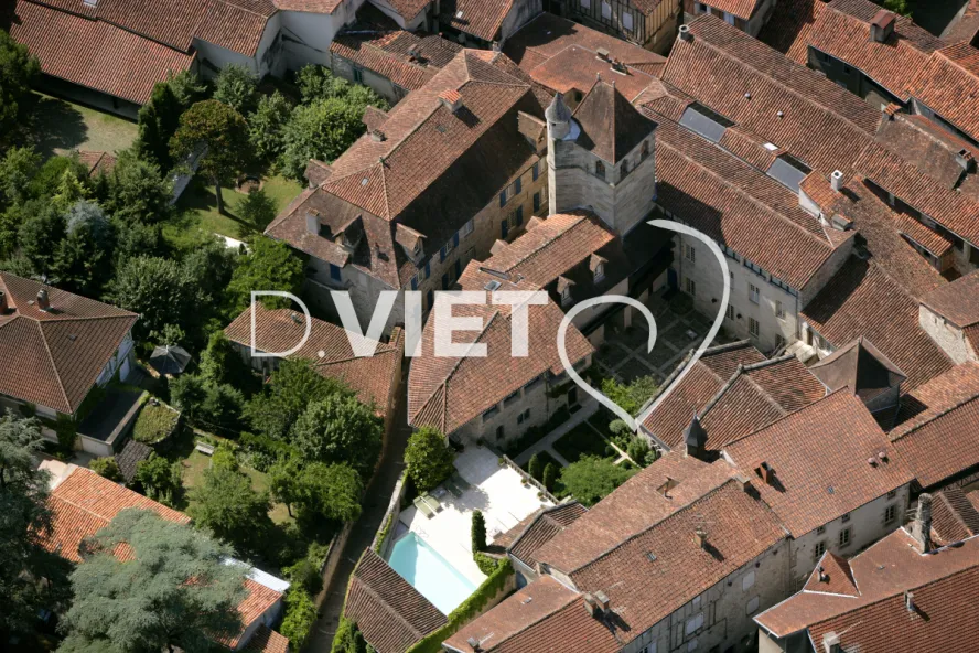 Photo TOULOUSE by VIET - 46 FIGEAC N44°36261 E002°01569 ©VIET 361.com