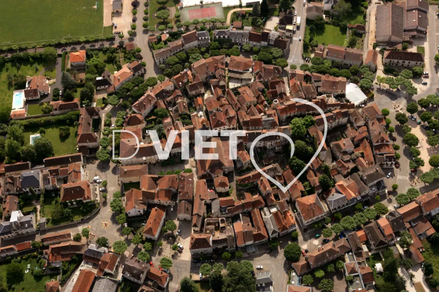 Photo TOULOUSE by VIET - 46 CAJARC N44°290761 E002°50379 ©VIET 361.com