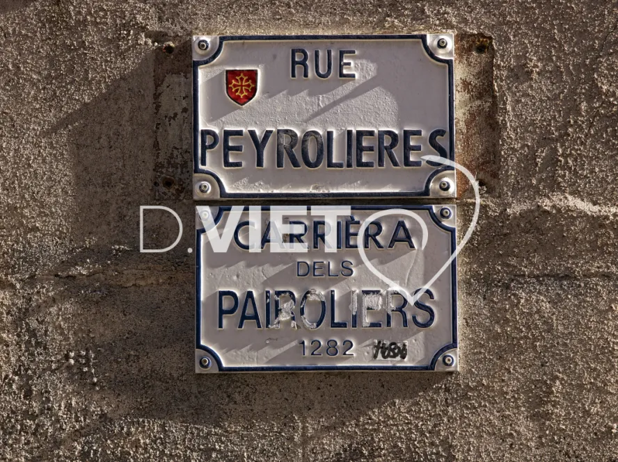 Photo TOULOUSE by VIET - plaque de rue peyrolieres