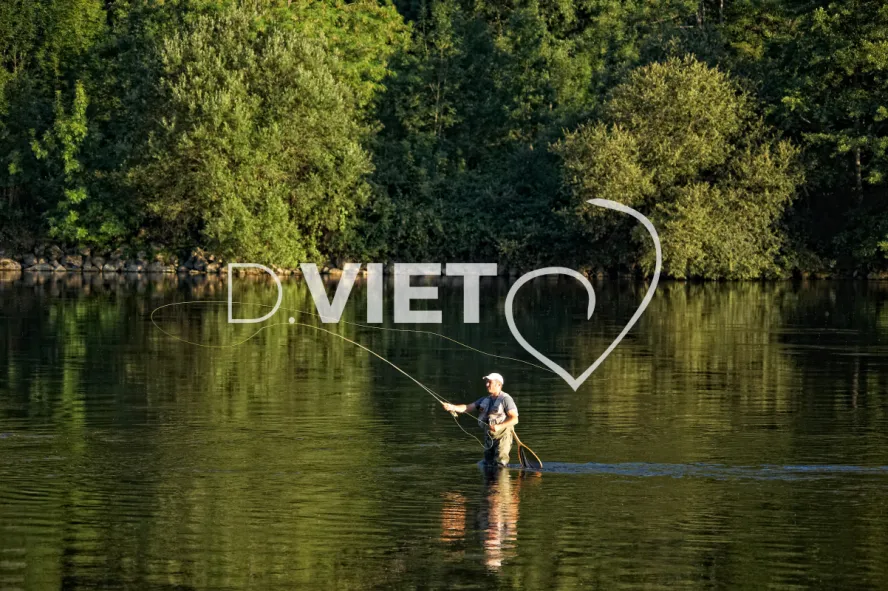 Photo TOULOUSE by VIET - peche à la mouche