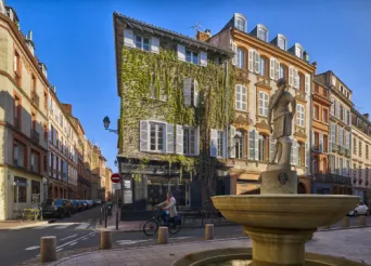 Photo TOULOUSE by VIET - PLACE SAINTE-SCARBES