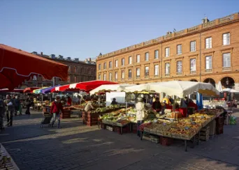 Photo TOULOUSE by VIET - March&eacute; bio place du Capitole