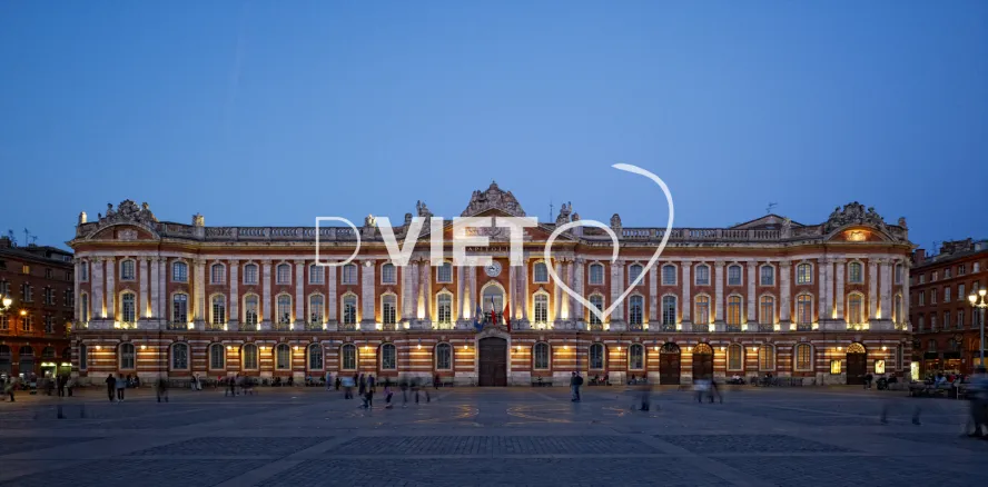Photo TOULOUSE by VIET - Place du Capitole Toulouse