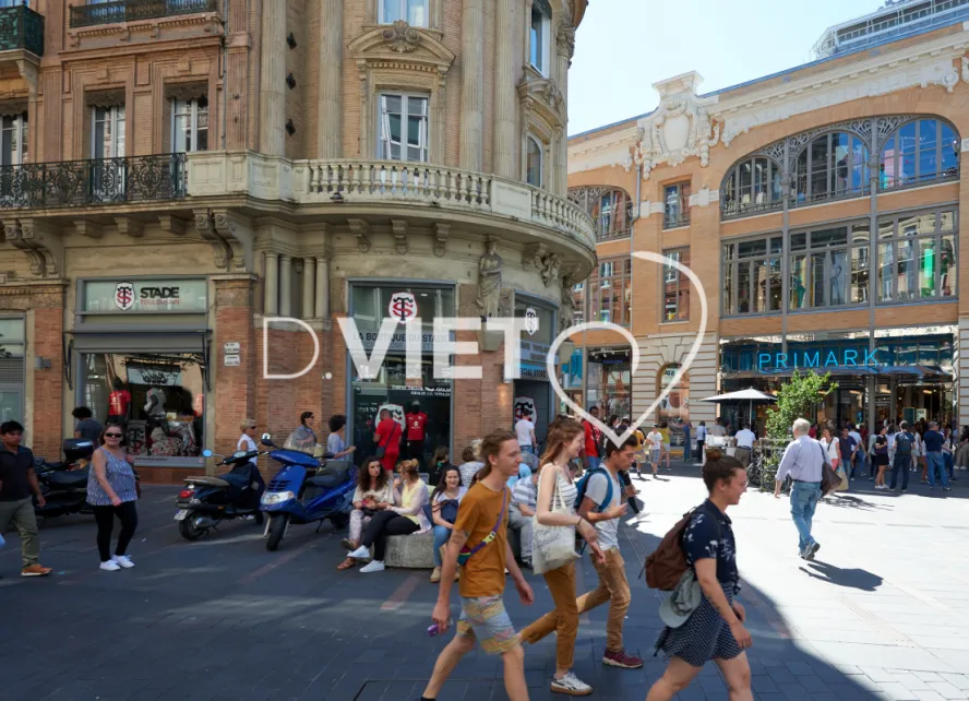 Photo TOULOUSE by VIET - La boutique du stade