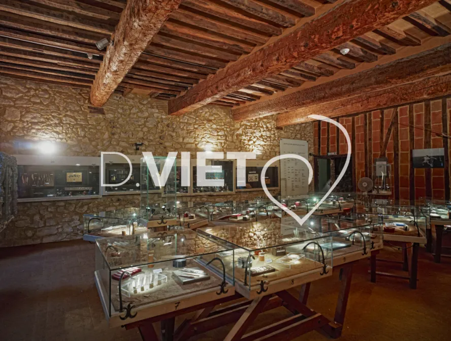 Photo TOULOUSE by VIET - Musee de prehistoire du Mas d azil