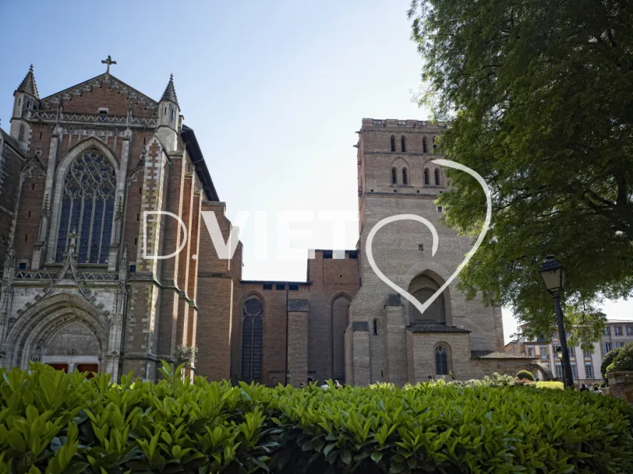 Photo TOULOUSE by VIET - Place Saint-Etienne