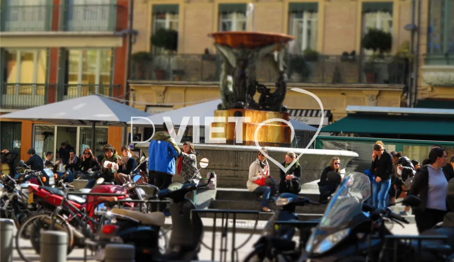 Photo TOULOUSE by VIET - Place de la trinite