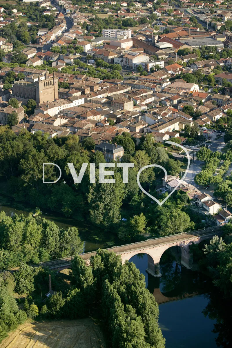 Photo TOULOUSE by VIET - 81 ST SULPICE N43°46202 E001°41110 ©VIET 361.com