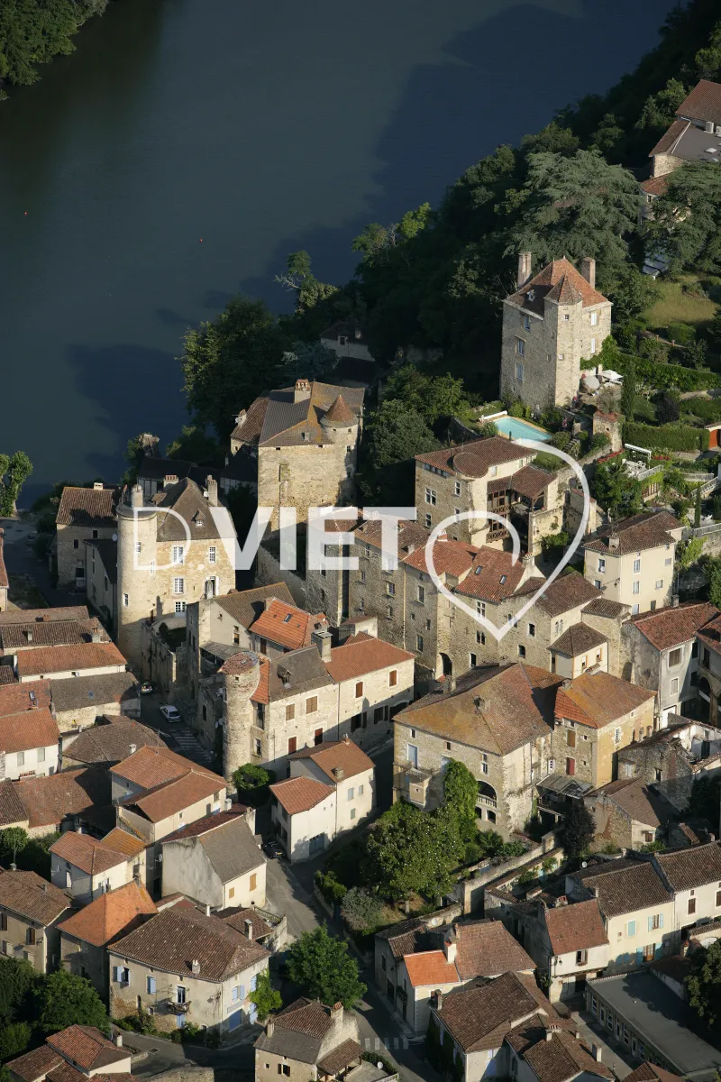 Photo TOULOUSE by VIET - 46 PUY L'EVEQUE N44°301101 E001°08320 ©VIET 361.com