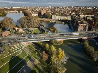 Photo TOULOUSE by VIET - Tram et pont Saint Michel