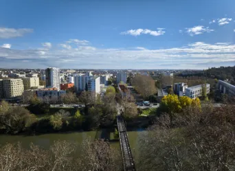 Photo TOULOUSE by VIET - Passerelle de la poudri&egrave;re