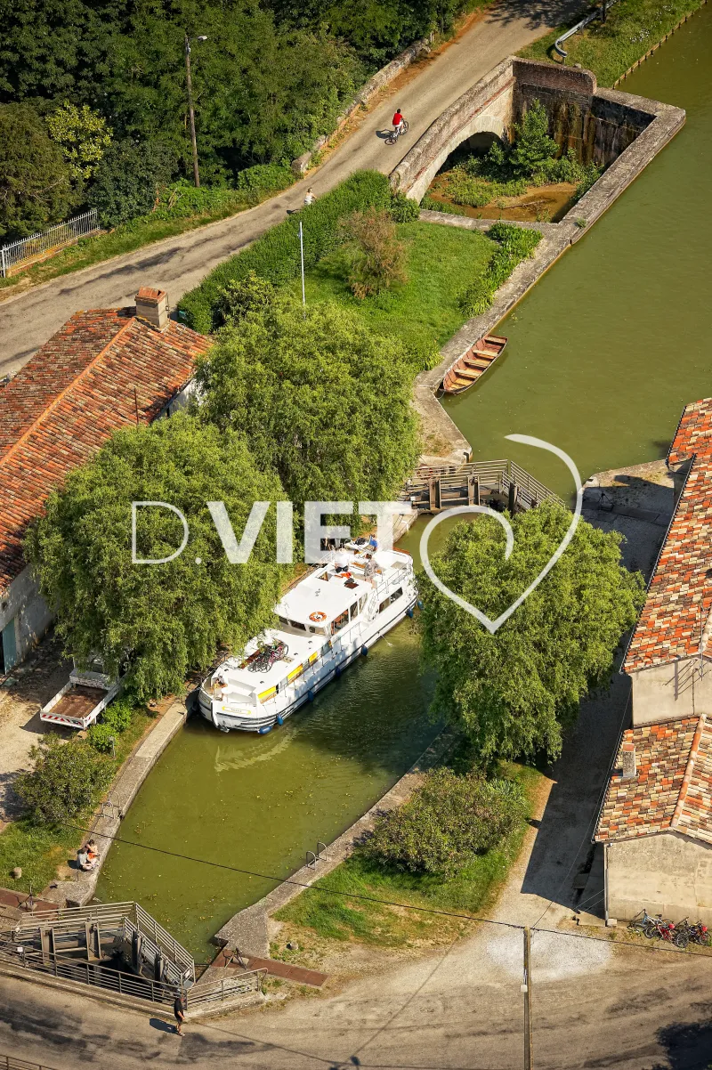 Photo TOULOUSE by VIET - Canal du Midi Ecluse de la Negra