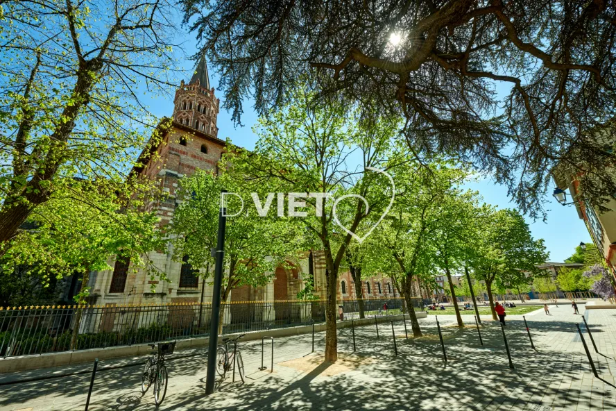 Photo TOULOUSE by VIET - Place de Saint-Sernin