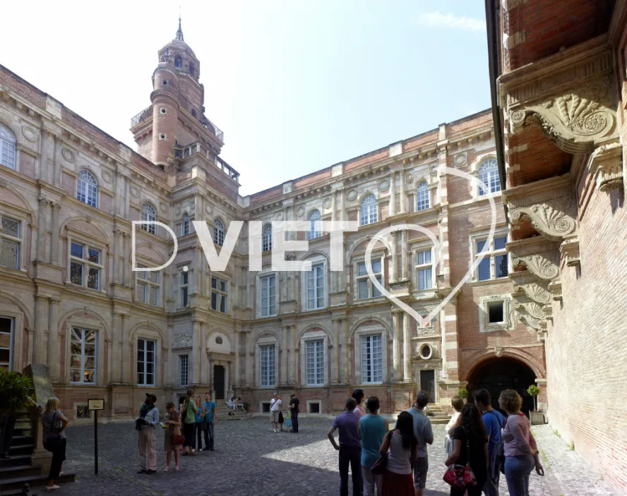 Photo TOULOUSE by VIET - Hôtel Assezat