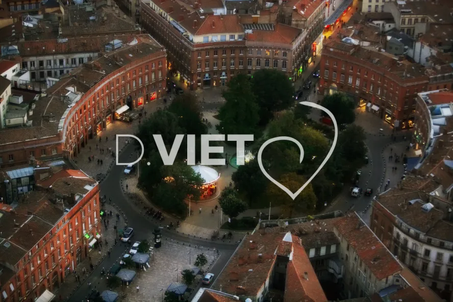 Photo TOULOUSE by VIET - Vue aérienne de la place Wilson