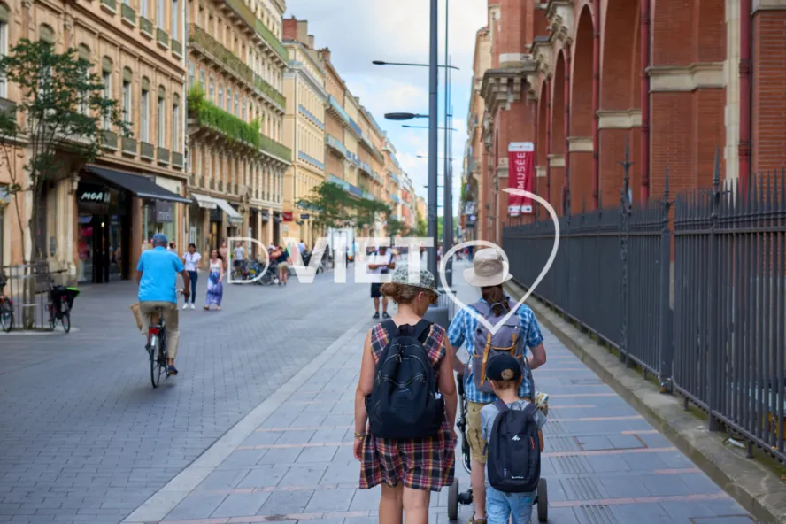 Photo TOULOUSE by VIET - famille en balade