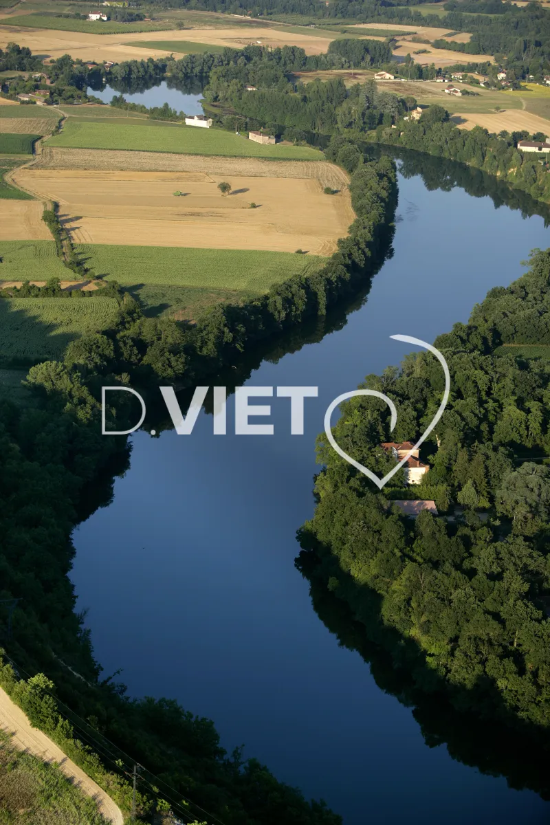 Photo TOULOUSE by VIET - 81LE TARN VERS MARSSAC N43°55544 E002°03158 ©VIET 361.com