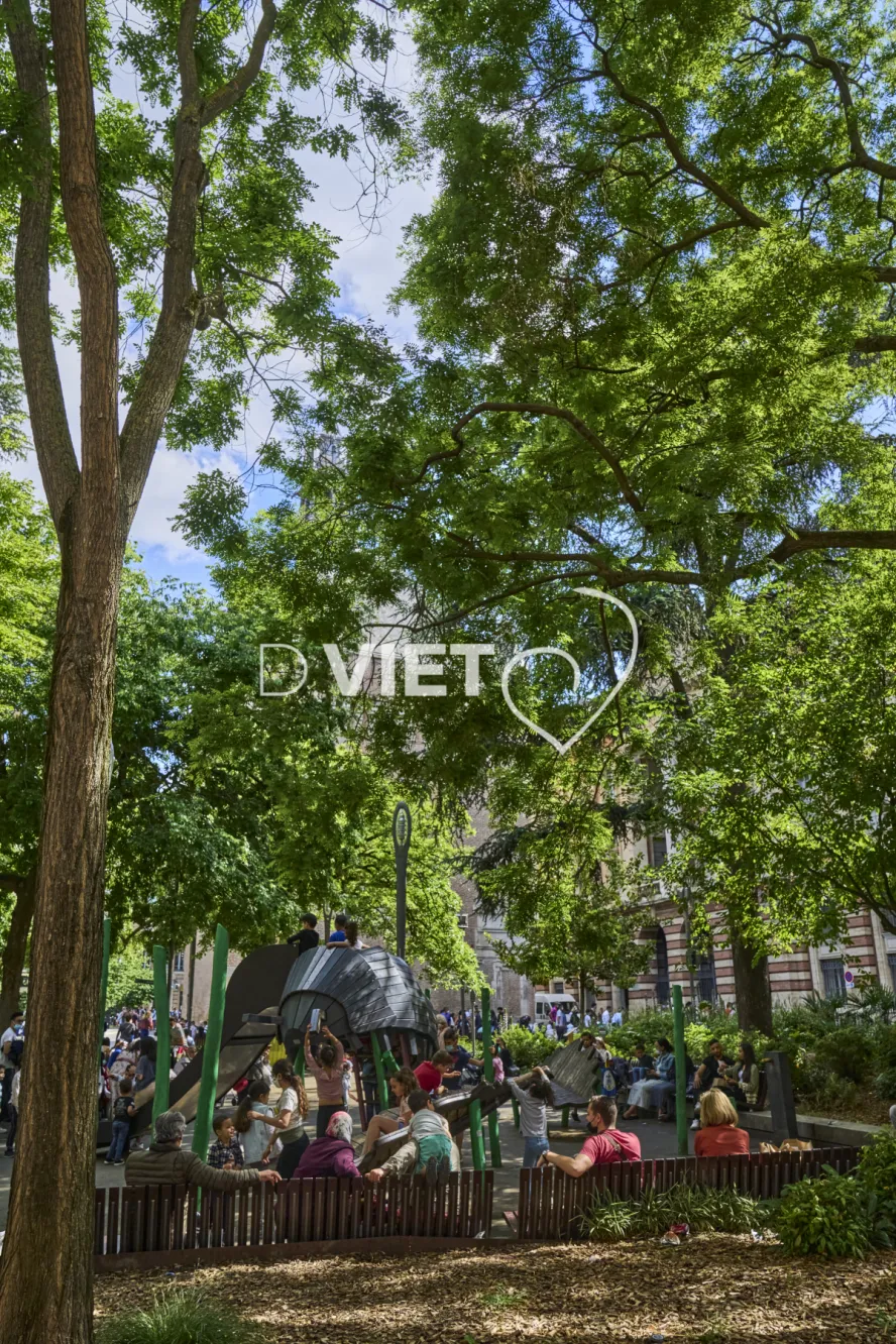 Photo TOULOUSE by VIET - Jeux d'enfants
