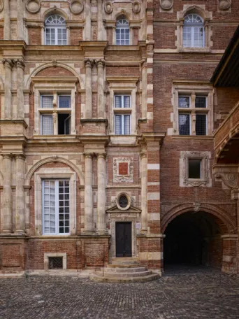 Photo TOULOUSE by VIET - H&ocirc;tel d'Ass&eacute;zat