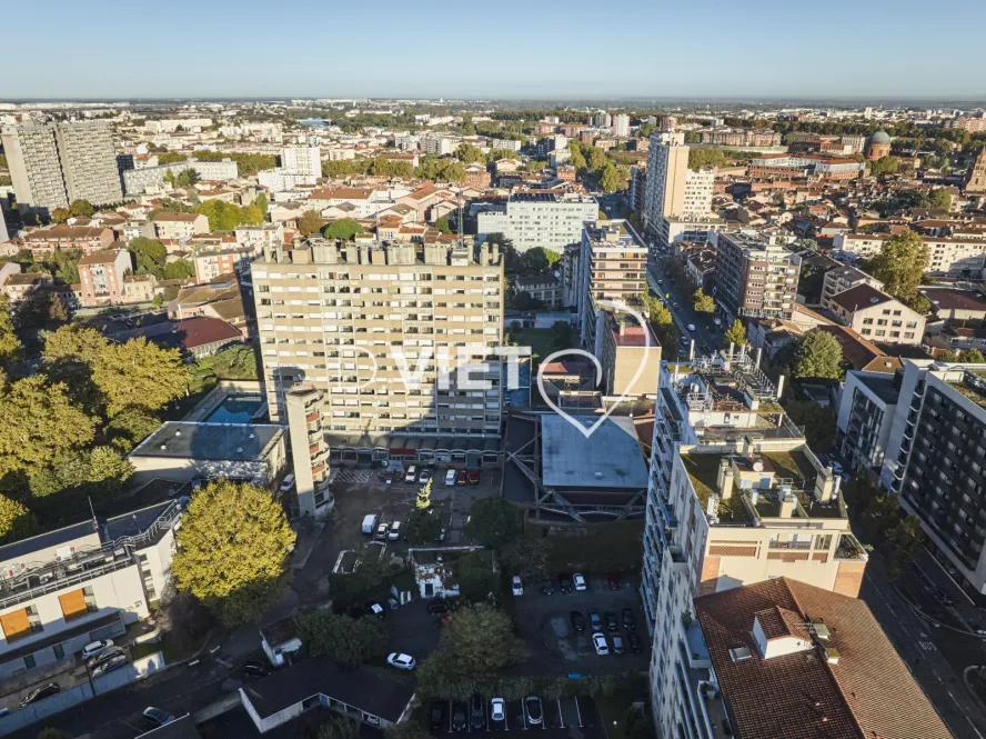 Photo TOULOUSE by VIET - CASERNE JACQUES VION