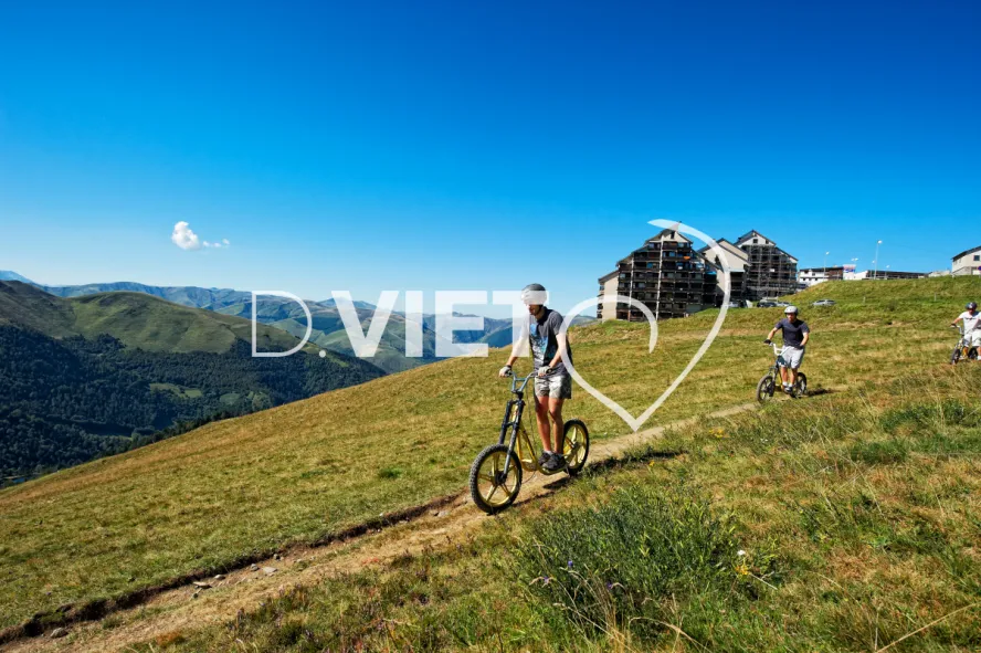 Photo TOULOUSE by VIET - Bagneres Descente deux roues