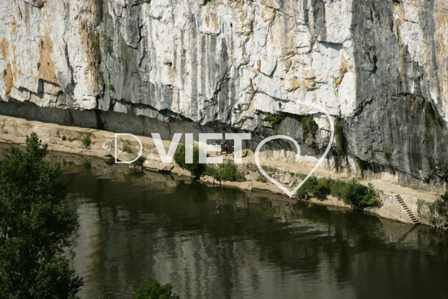 Photo TOULOUSE by VIET - 46 BOUZIES N44°28243 E001°38507 ©VIET 361.com