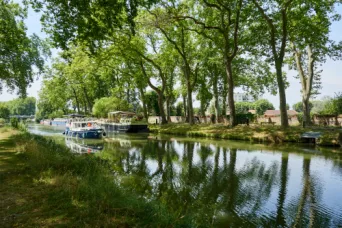 Photo TOULOUSE by VIET - Bateau sur canal du midi