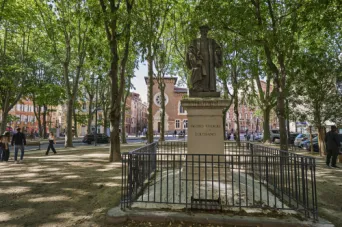 Photo TOULOUSE by VIET - Statue de Jacques Cujas