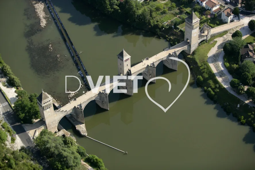 Photo TOULOUSE by VIET - 46 CAHORS N44°265141 E001°26184 ©VIET 361.com