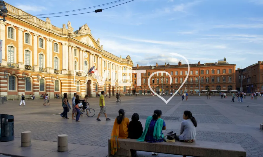Photo TOULOUSE by VIET - Place du Capitole