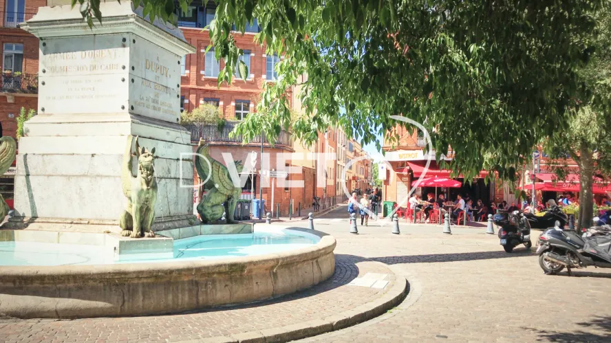 Photo TOULOUSE by VIET - Place Dupuy