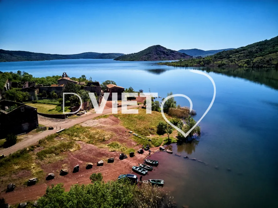 Photo TOULOUSE by VIET - LAC DU SALAGOU barques