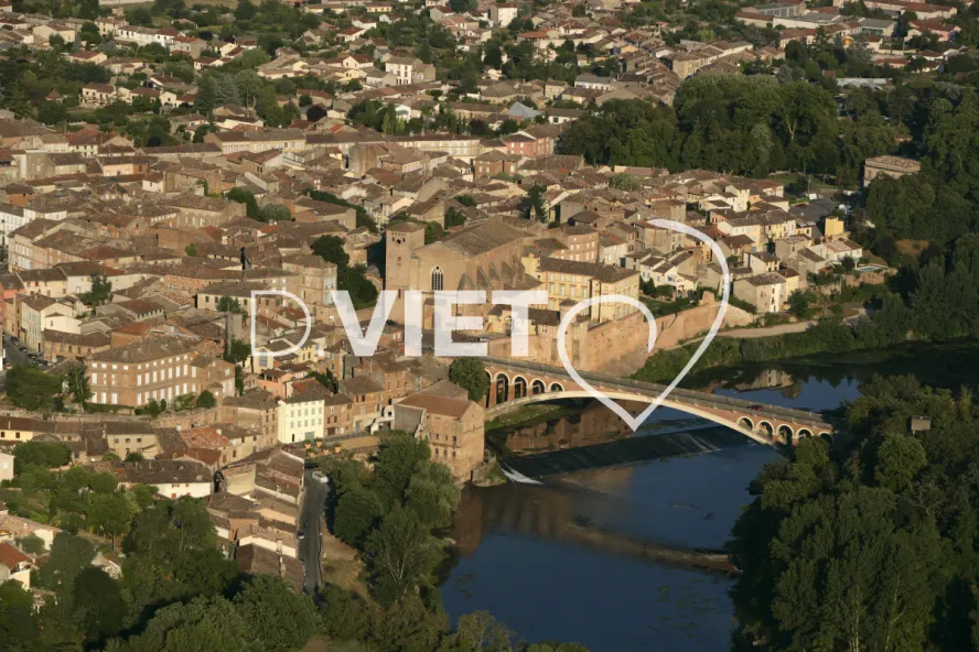 Photo TOULOUSE by VIET - 81 GAILLAC N43°53495 E001°53598 ©VIET 361.com