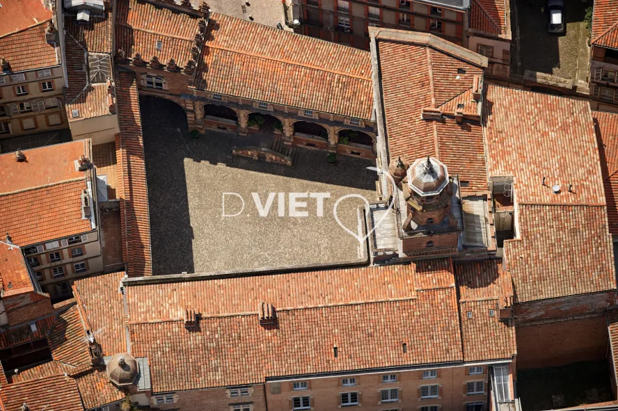 Photo TOULOUSE by VIET - Hôtel d'Assézat