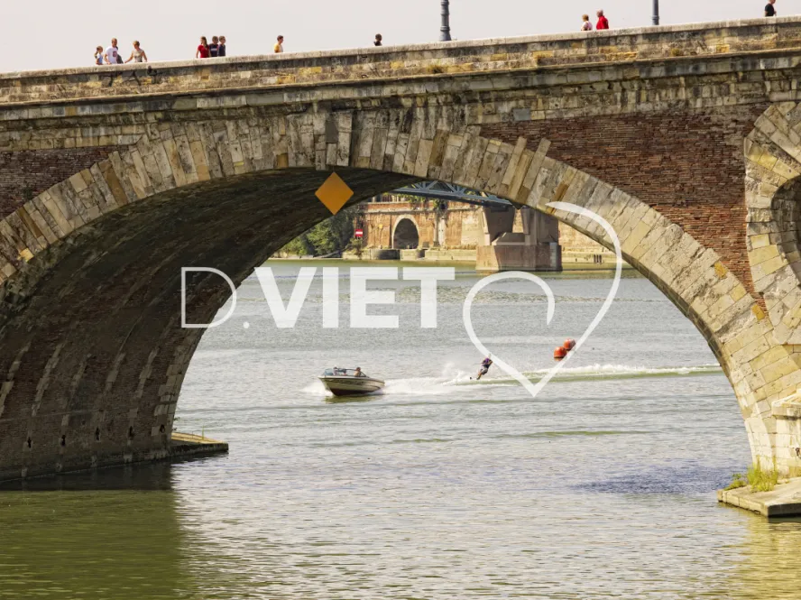 Photo TOULOUSE by VIET - Ski nautique sur la Garonne