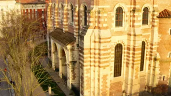 Vid&eacute;o TOULOUSE by VIET - Projet sans titre Instantané 11 mars 2020 à 20:24:44