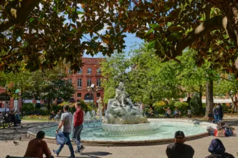 Photo TOULOUSE by VIET - place wilson