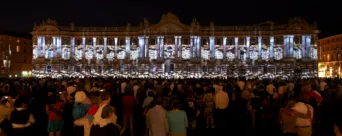 Photo TOULOUSE by VIET - Le Capitole rend hommage &agrave; la Garonne SKERTZO scenographe