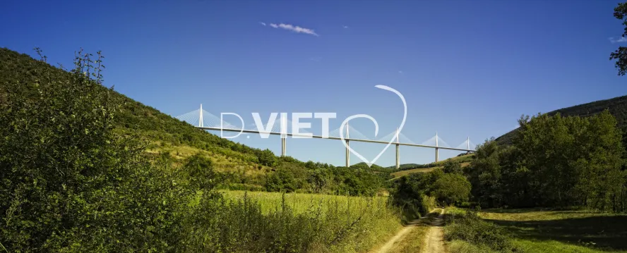 Photo TOULOUSE by VIET - Viaduc de Millau