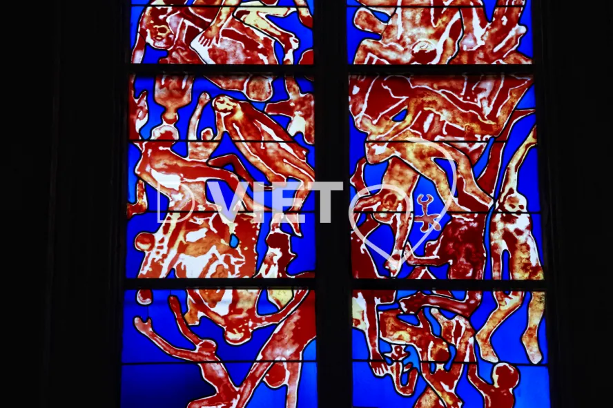 Photo TOULOUSE by VIET - vitraux de Stéphane Belzère dans la cathédrale de Rodez