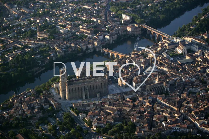 Photo TOULOUSE by VIET - 81ALBI N43°55434 E002°08277 ©VIET 361.com