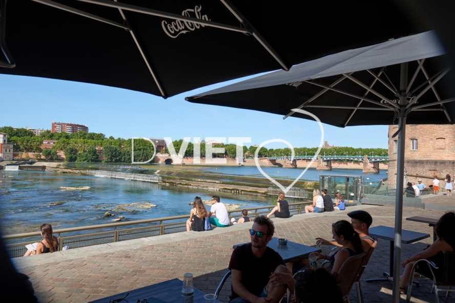 Photo TOULOUSE by VIET - la guinguette au bord de l'eau