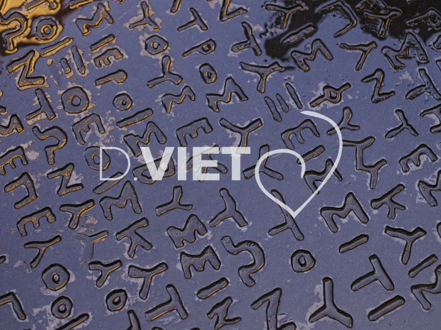 Photo TOULOUSE by VIET - Pierre de rosette sur la place des ecritures